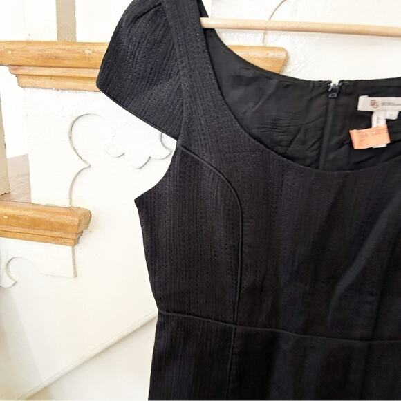 BCBGeneration Womens Black Cap Sleeve Round Neck Lined Sheath Dress Size 2 - Picture 2 of 5